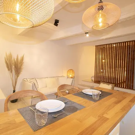 Luxueux Appartement, Centre Historique 50m Du Port Et De La De La Ponche Apartment *
